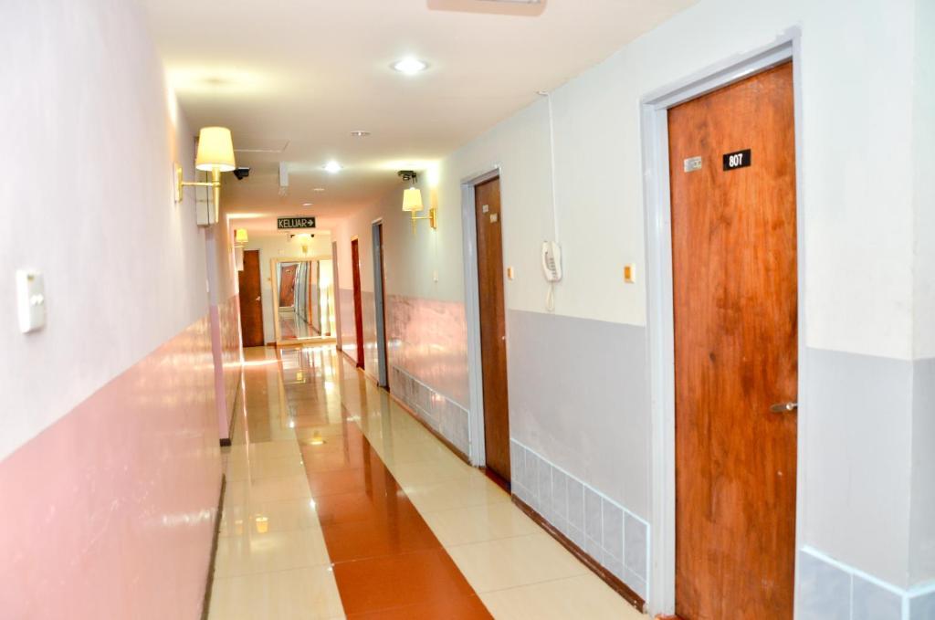 J &J Hotel Kota Kinabalu Kültér fotó